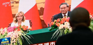 Italien gör en omstart av sina relationer med Kina